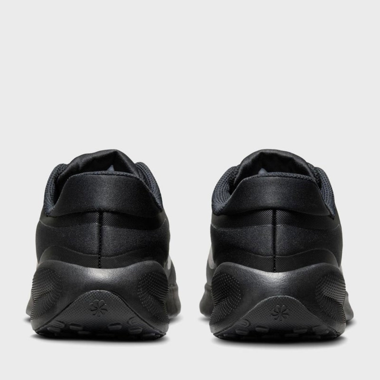Nike Revolution 7