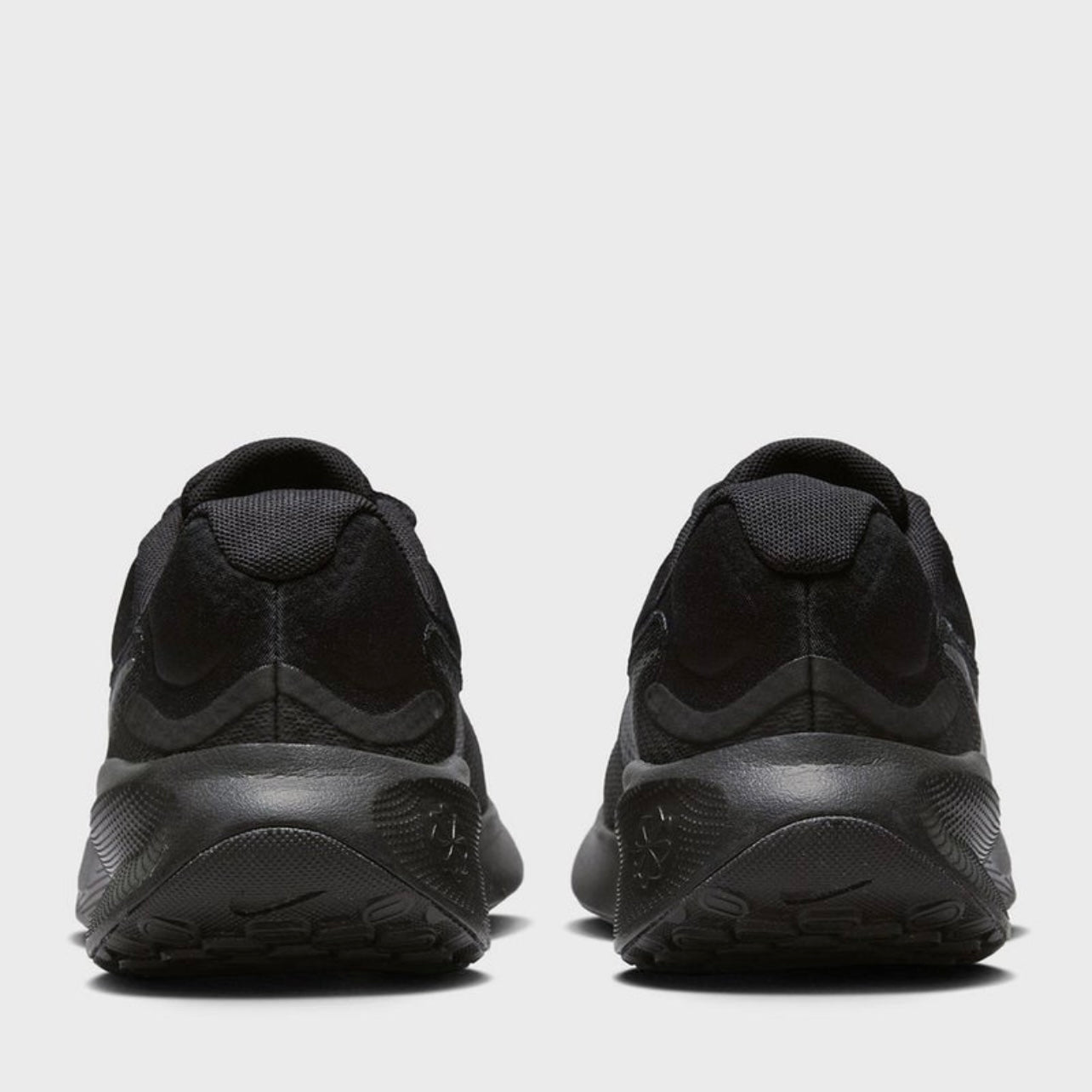 Nike Revolution 7